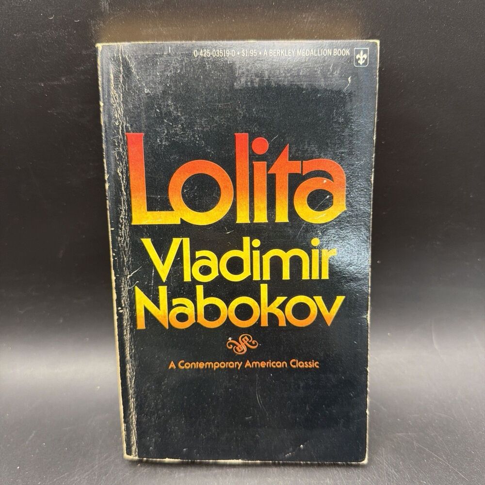 LOLITA  Vladimir Nabokov Berkley Medallion Edition 1977 Paperback with WRITINGS